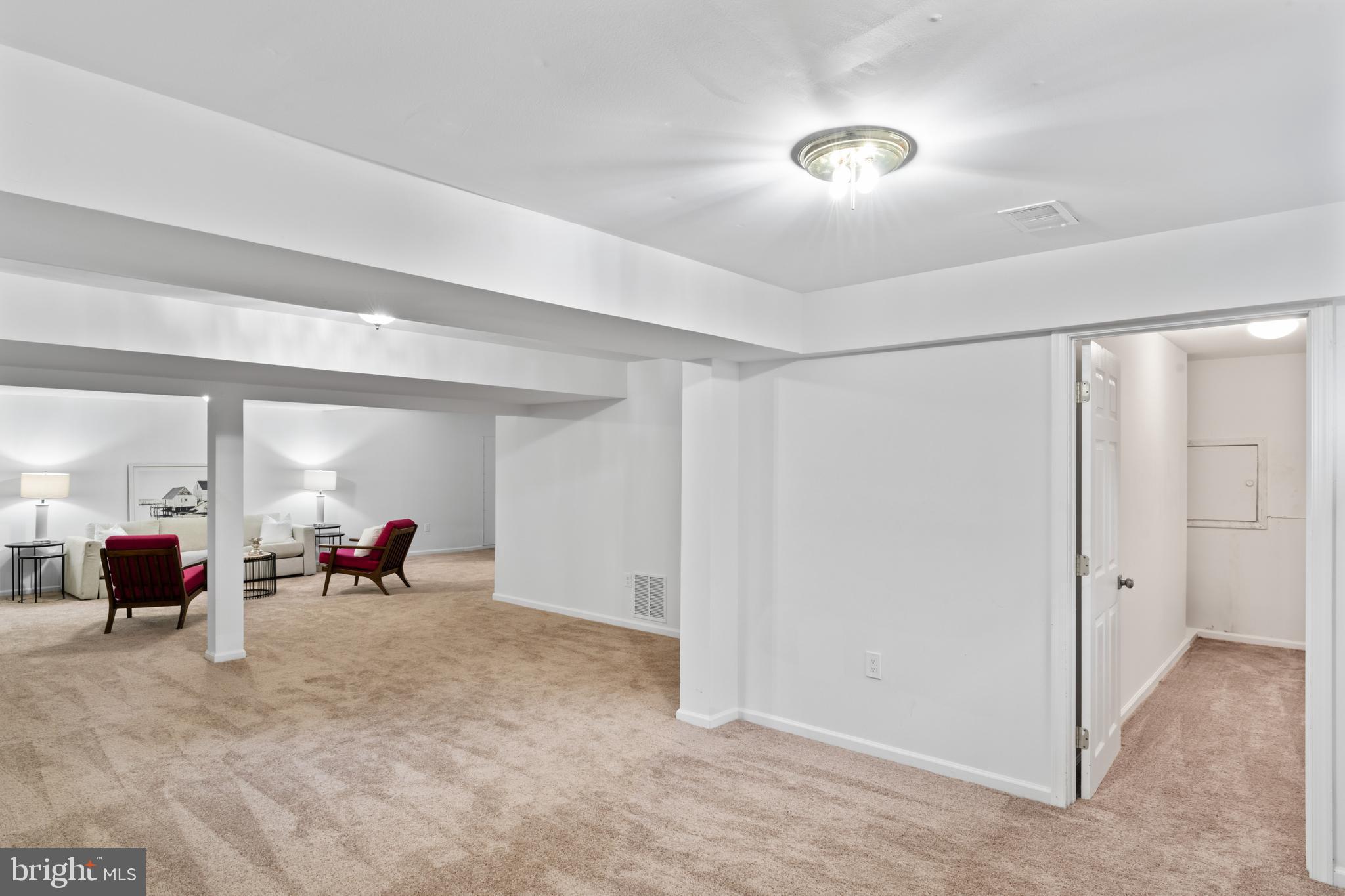 1950 Weybridge Lane Reston, VA 20191 - Photo 60 of 71