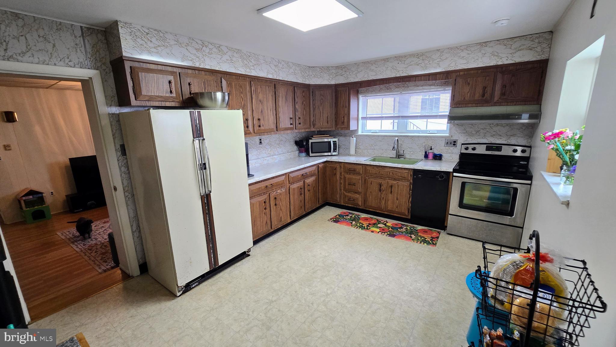 4261 River Road Bensalem, PA 19020 - Photo 8 of 17