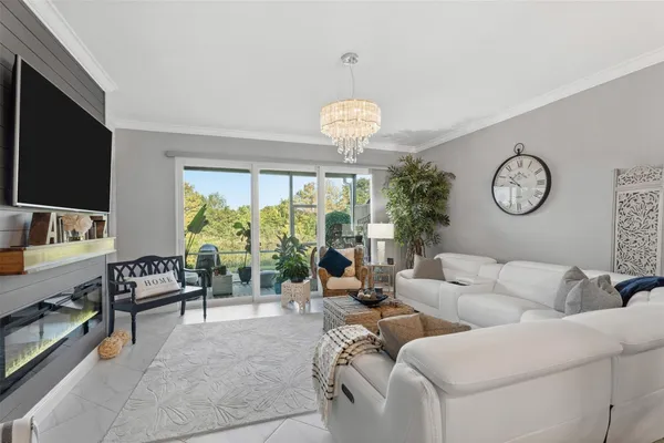 $430,000 | 651 Southwest Glen Crest Way, Unit 2, Stuart, FL 34997