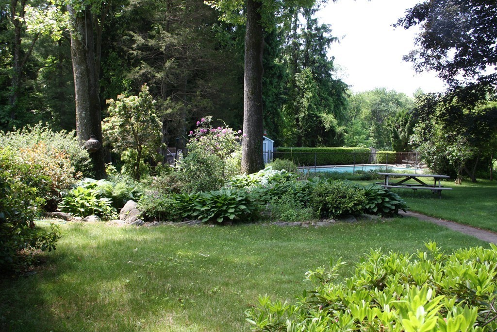 121 Hidden Road Andover, MA 01810 - Photo 2 of 30