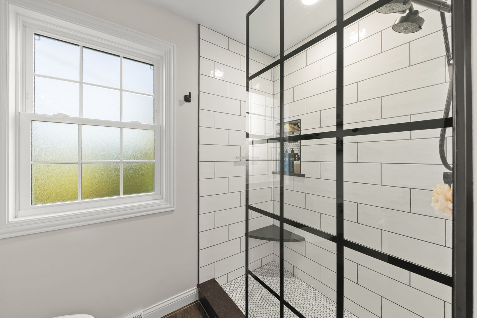 14340 Ridge Avenue Orland Park, IL 60462 - Photo 20 of 25 a bathroom with a shower