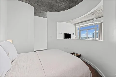 $285,000 | 250 Pharr Road Northeast, Unit 1304, Atlanta, GA 30305