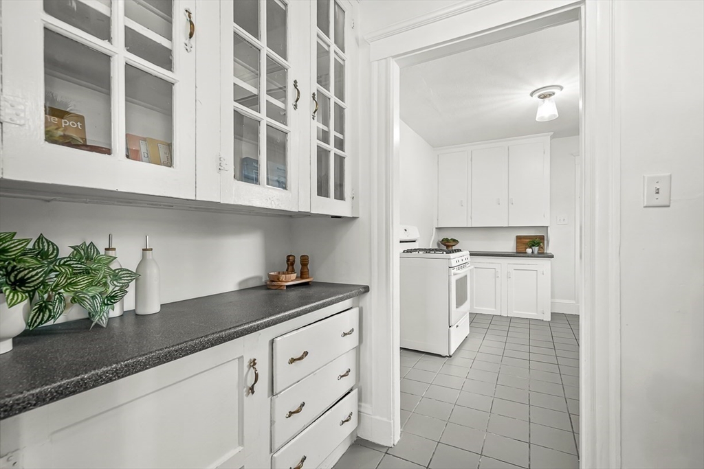 185 Oakley Road Belmont, MA 02478 - Photo 12 of 42 Gallery Image 12