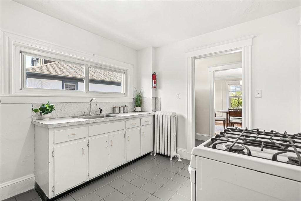 185 Oakley Road Belmont, MA 02478 - Photo 15 of 42 Gallery Image 15