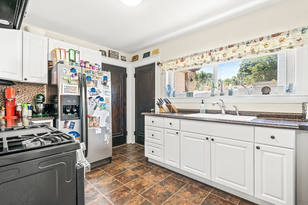 185 Oakley Road Belmont, MA 02478 - Photo 37 of 42 Gallery Image 37
