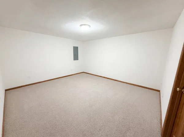 $595,000 | 8433 Upland Lane North, Maple Grove, MN 55311