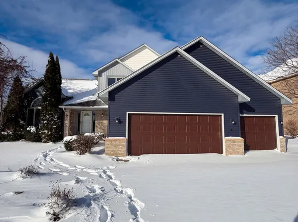 $595,000 | 8433 Upland Lane North, Maple Grove, MN 55311