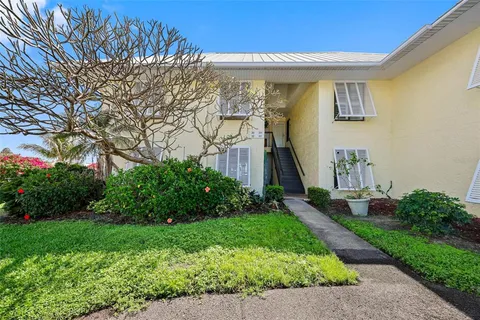 $299,900 | 7300 Sunshine Skyway Lane South, Unit 210, St. Petersburg, FL 33711