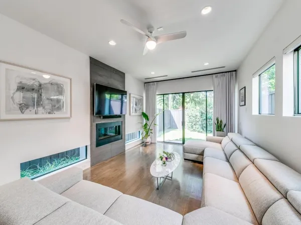 $5,595 | 1847 Euclid Avenue, Dallas, TX 75206
