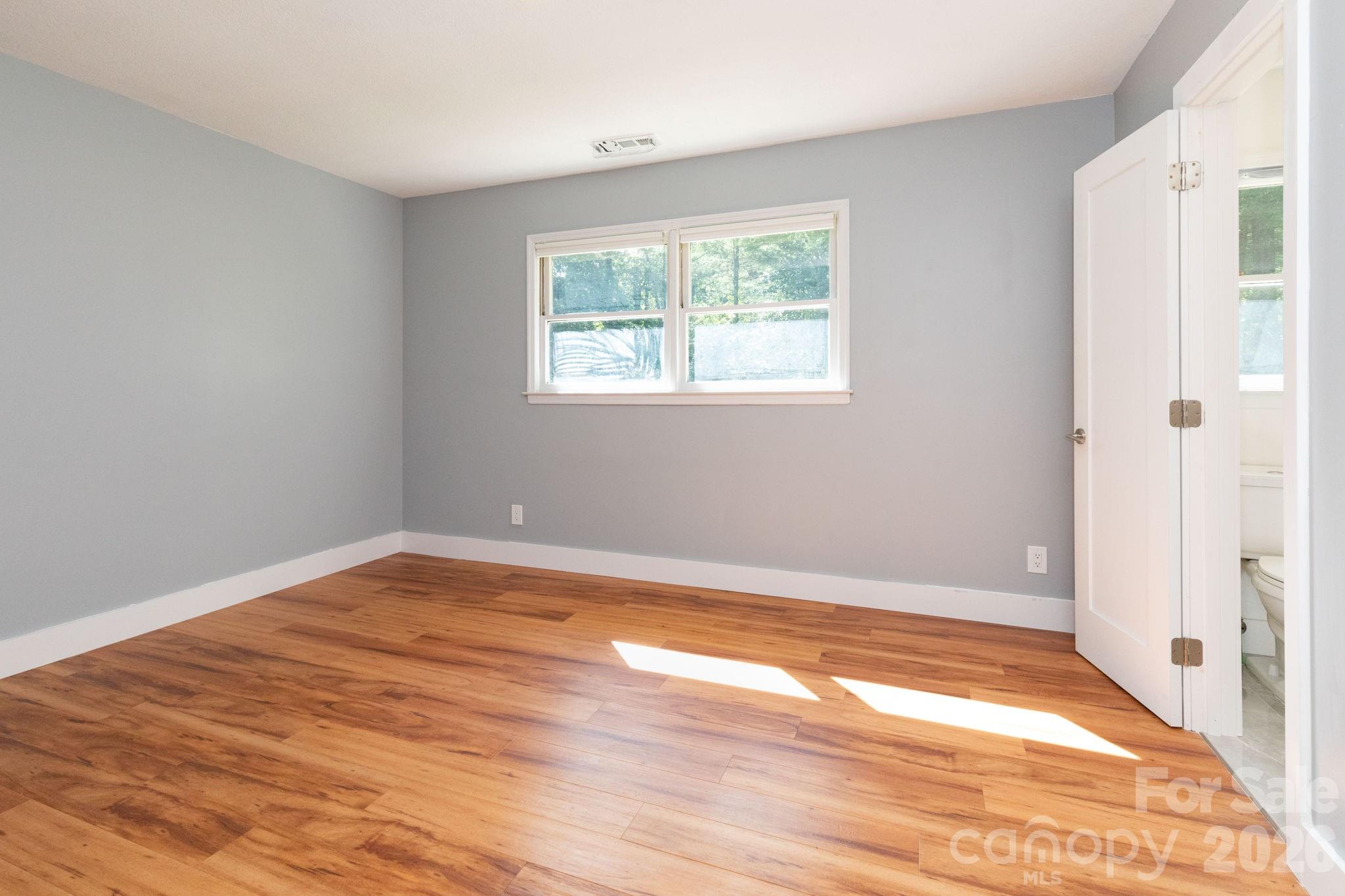 1009 Sharon Ridge Road Fairview, NC 28730 - Photo 10 of 20 Gallery Image 10