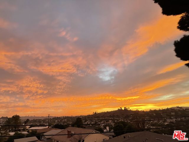 $1,299,000 | 4405 Wawona Street, Los Angeles, CA 90065