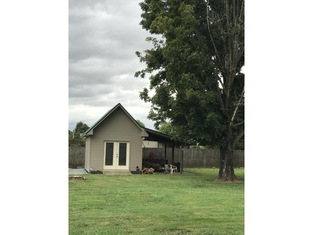 106 Burnett Road Elizabethton, TN 37643 - Photo 5 of 9 Photo 5
