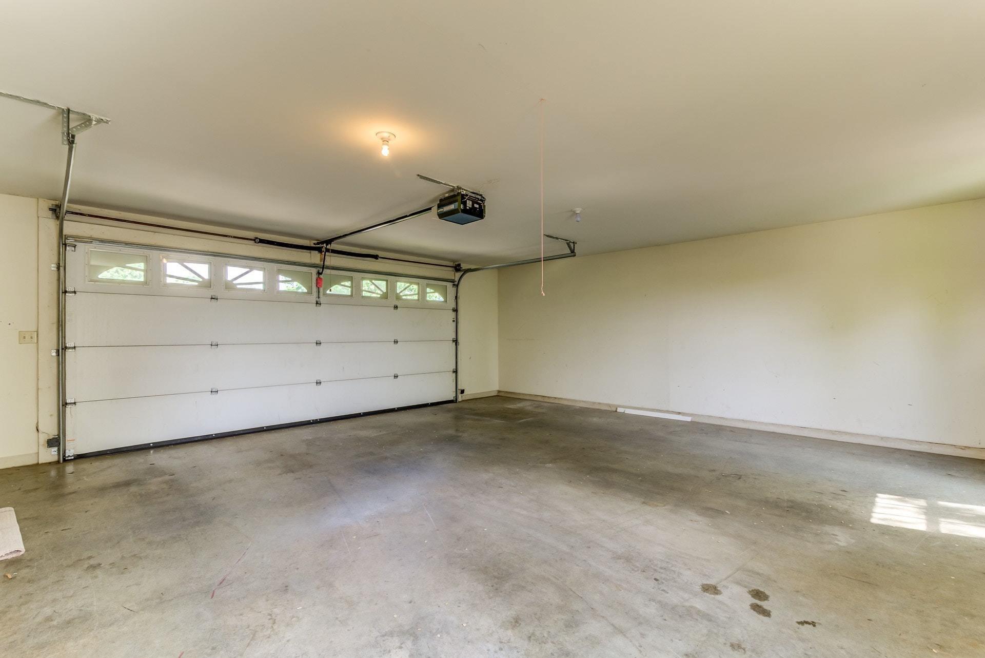 487 Olney Road Vinton, VA 24179 - Photo 20 of 54 a view of a garage