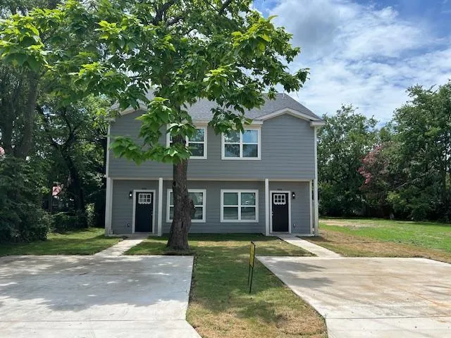 $492,000 | 406 Bonham Street, Tom Bean, TX 75491