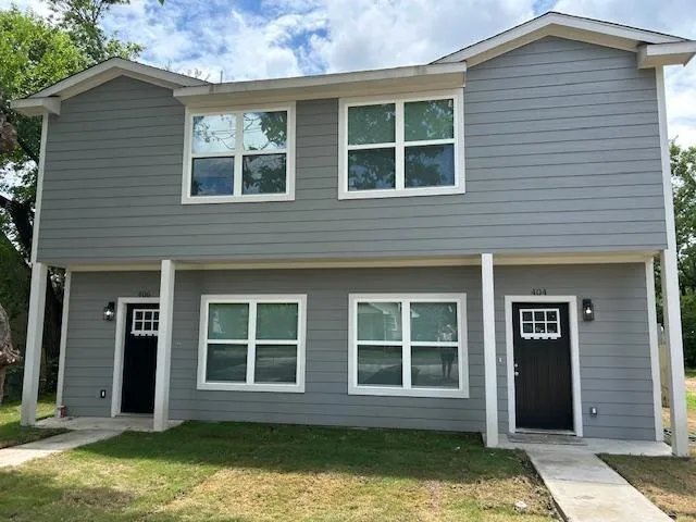 $492,000 | 406 Bonham Street, Tom Bean, TX 75491