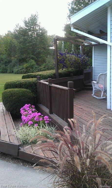 6489 Gardner Line Road Croswell, MI 48422 - Photo 3 of 9 FRONT DECK