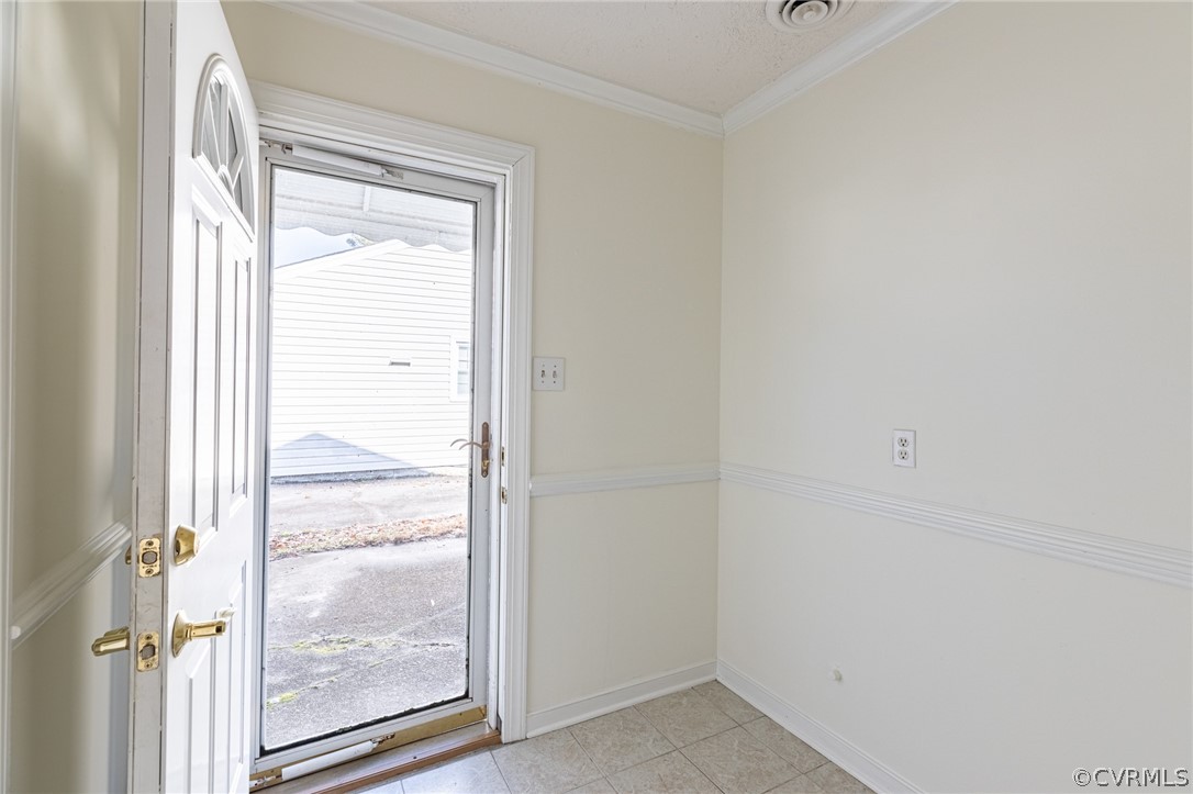 105 Huntington Road Colonial Heights, VA 23834 - Photo 6 of 29 Gallery Image 6