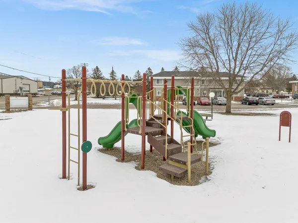 $199,999 | 300 3rd Street Southwest, Cokato, MN 55321