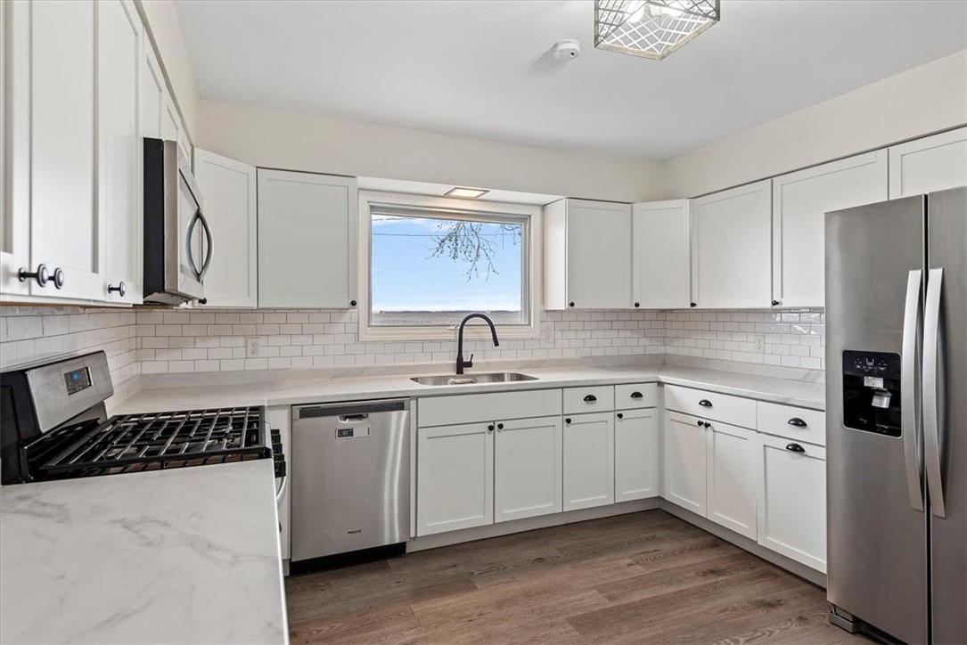 313 East North 3rd Street Findlay, IL 62534 - Photo 5 of 27