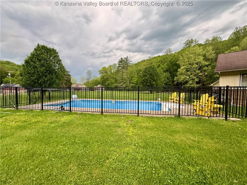 1006 Garrett Fork Road Chapmanville, WV 25508 - Photo 6 of 37 Gallery Image 6