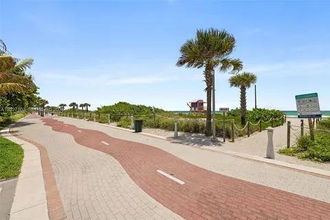 $535,000 | 5001 Collins Avenue, Unit 1E, Miami Beach, FL 33140