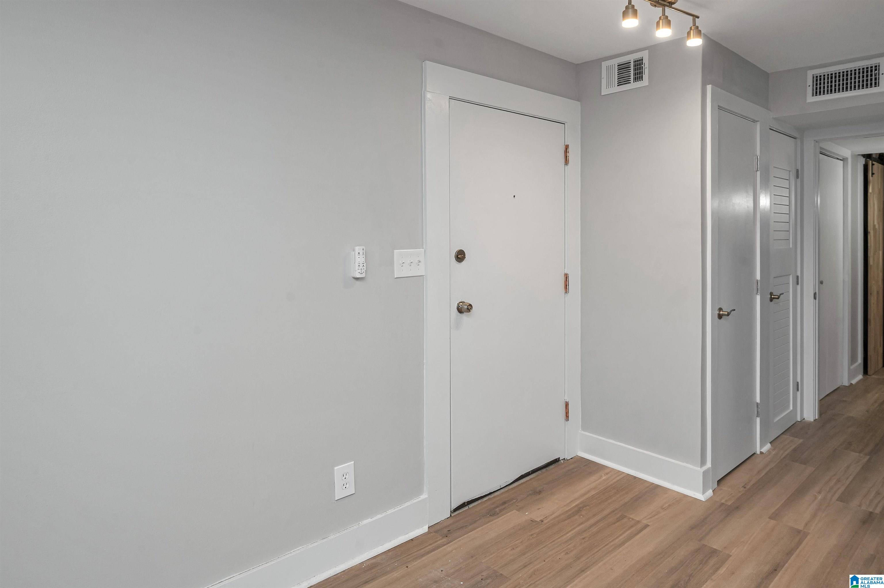 1333 31st Street South, Unit B Birmingham, AL 35205 - Photo 2 of 23