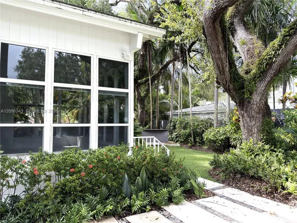 $10,500 | 2640 Hilola Street, Miami, FL 33133