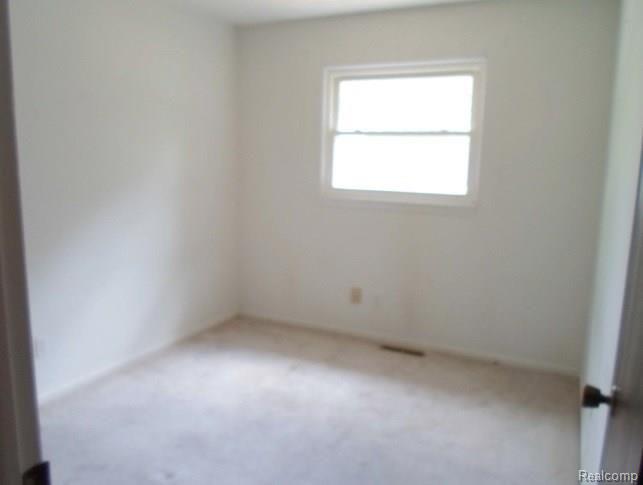 3100 Norwich Road Lansing, MI 48911 - Photo 9 of 13 10.jpg