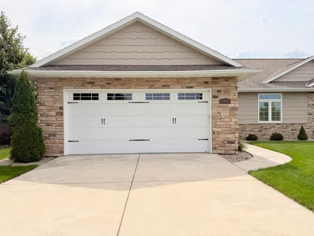 $499,900 | 1853 Swan Road, De Pere, WI 54115