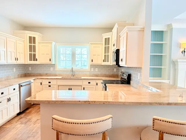 $499,900 | 1853 Swan Road, De Pere, WI 54115