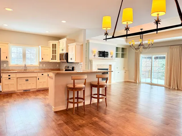 $499,900 | 1853 Swan Road, De Pere, WI 54115