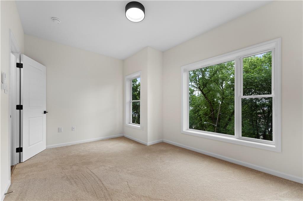 902 Morrison Street Pittsburgh, PA 15212 - Photo 25 of 34