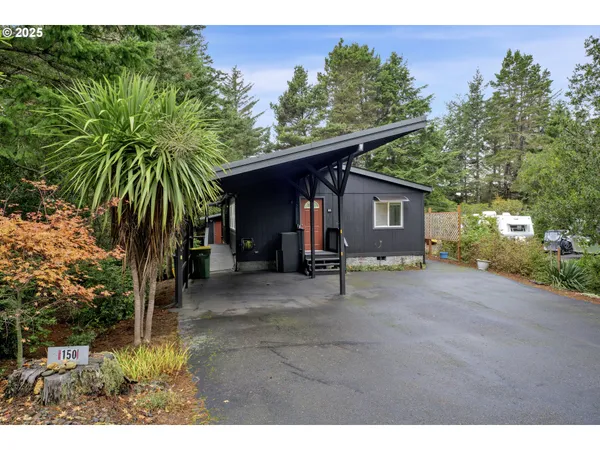 $325,000 | 1600 Rhododendron Drive, Unit 150, Florence, OR 97439