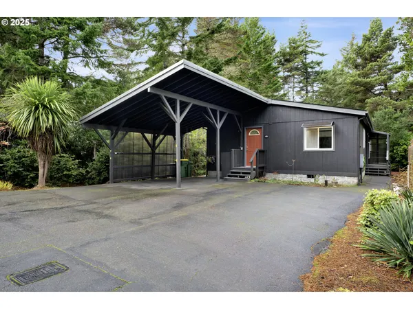 $325,000 | 1600 Rhododendron Drive, Unit 150, Florence, OR 97439