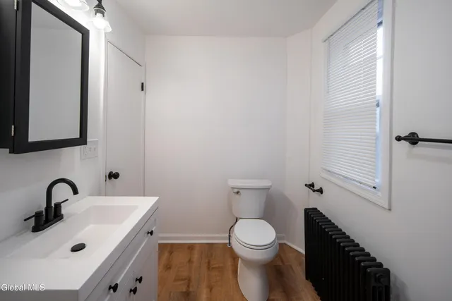 $1,895 | 364 Altamont Avenue, Schenectady, NY 12303