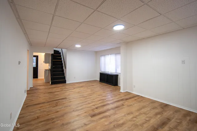 $1,895 | 364 Altamont Avenue, Schenectady, NY 12303