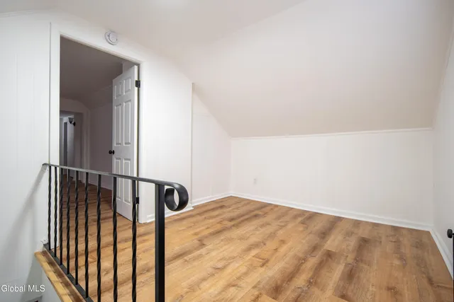 $1,895 | 364 Altamont Avenue, Schenectady, NY 12303