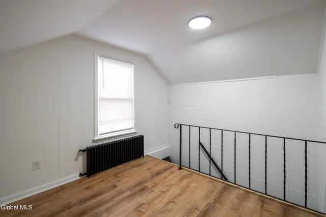 $1,895 | 364 Altamont Avenue, Schenectady, NY 12303