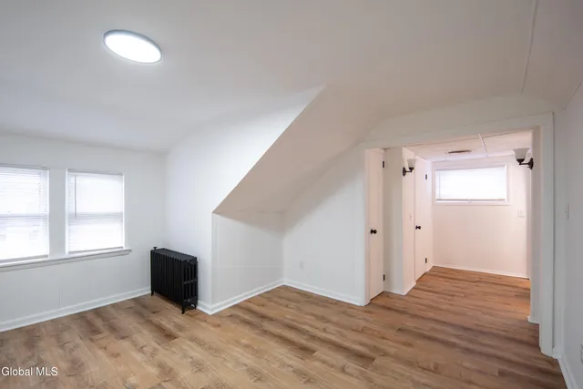 $1,895 | 364 Altamont Avenue, Schenectady, NY 12303