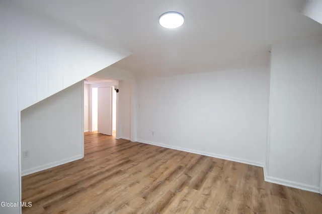 $1,895 | 364 Altamont Avenue, Schenectady, NY 12303