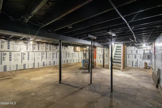 $1,895 | 364 Altamont Avenue, Schenectady, NY 12303