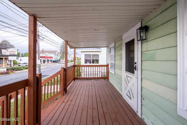 $1,895 | 364 Altamont Avenue, Schenectady, NY 12303