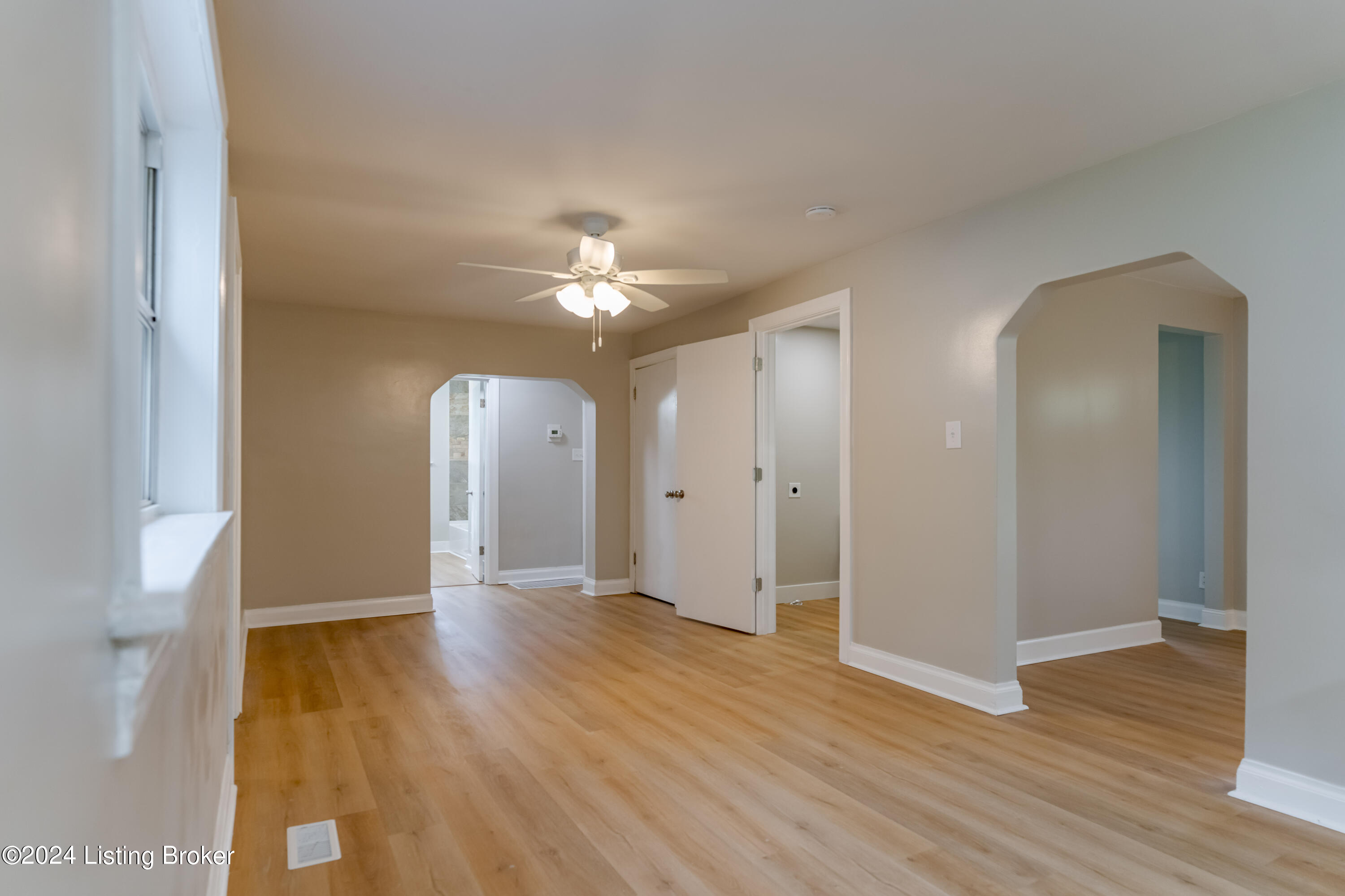 8914 Ferndale Road Louisville, KY 40291 - Photo 12 of 53 DSC06898