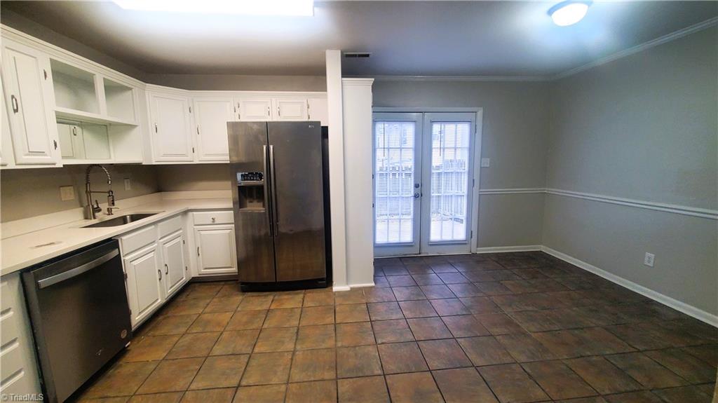 5703 Bramblegate Road, Unit L Greensboro, NC 27409 - Photo 5 of 19 Gallery Image 5