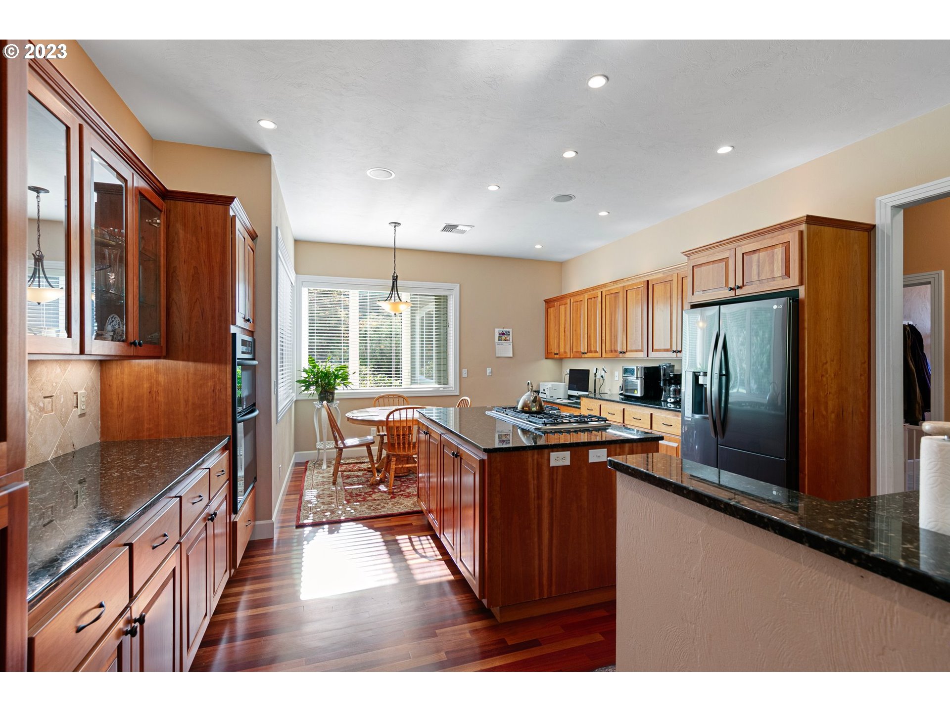 41763 Deerhorn Road Springfield, OR 97478 - Photo 12 of 39 Kitchen