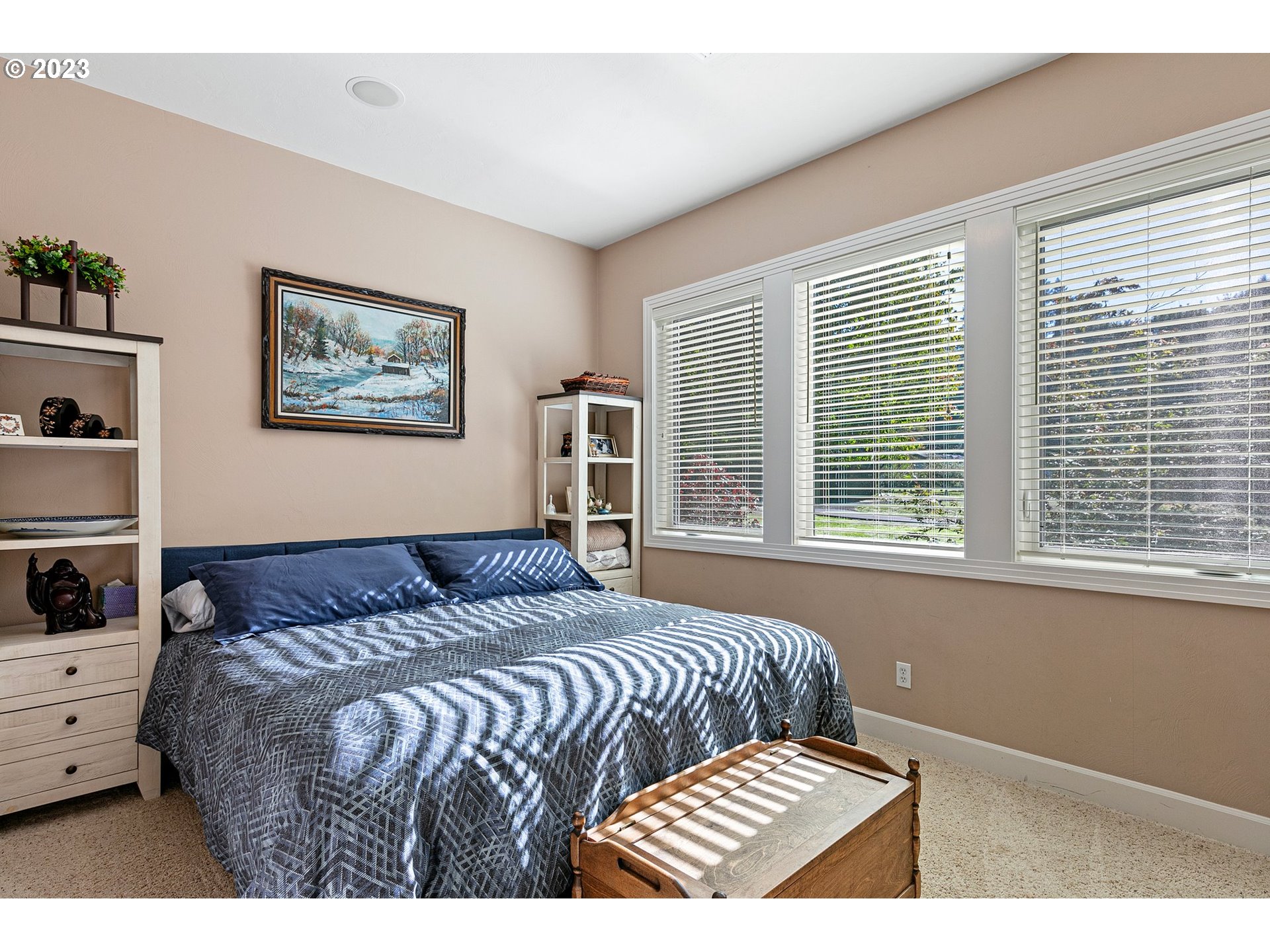 41763 Deerhorn Road Springfield, OR 97478 - Photo 26 of 39 Bedroom
