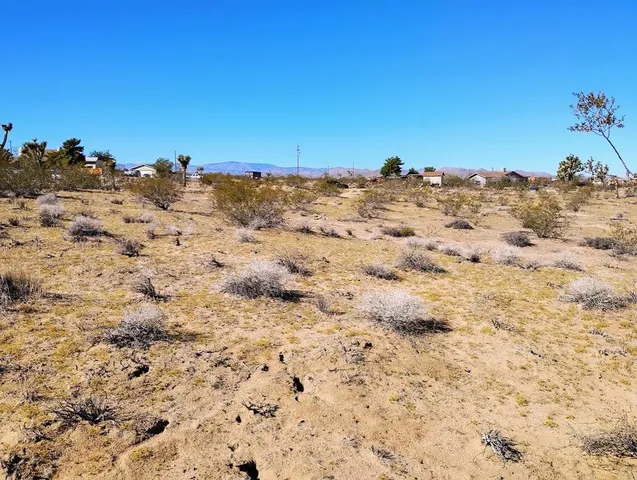 $65,000 | 565 Inez Avenue, Landers, CA 92285