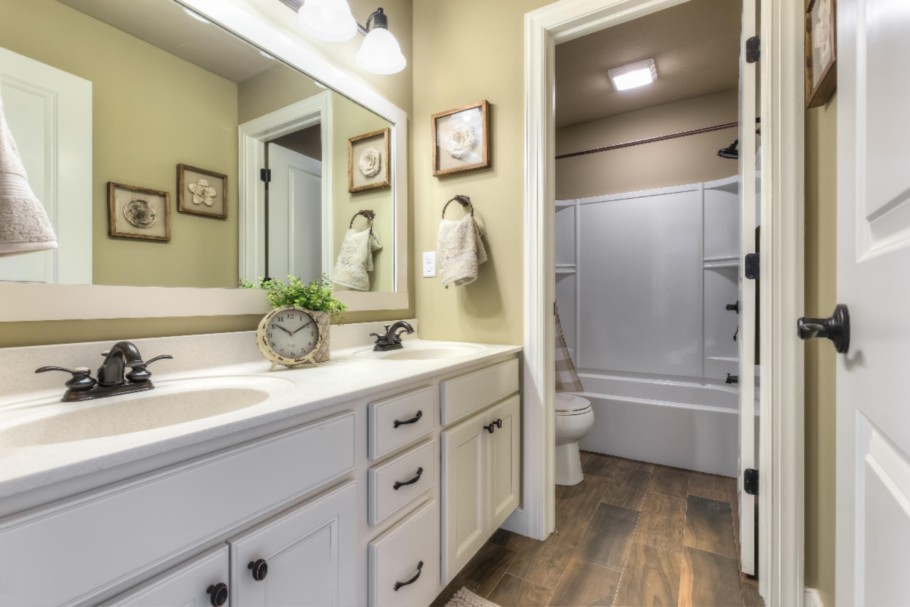 762 Stepping Stone Drive Byron Center, MI 49315 - Photo 22 of 29 FullBath STG037-Manchester-36