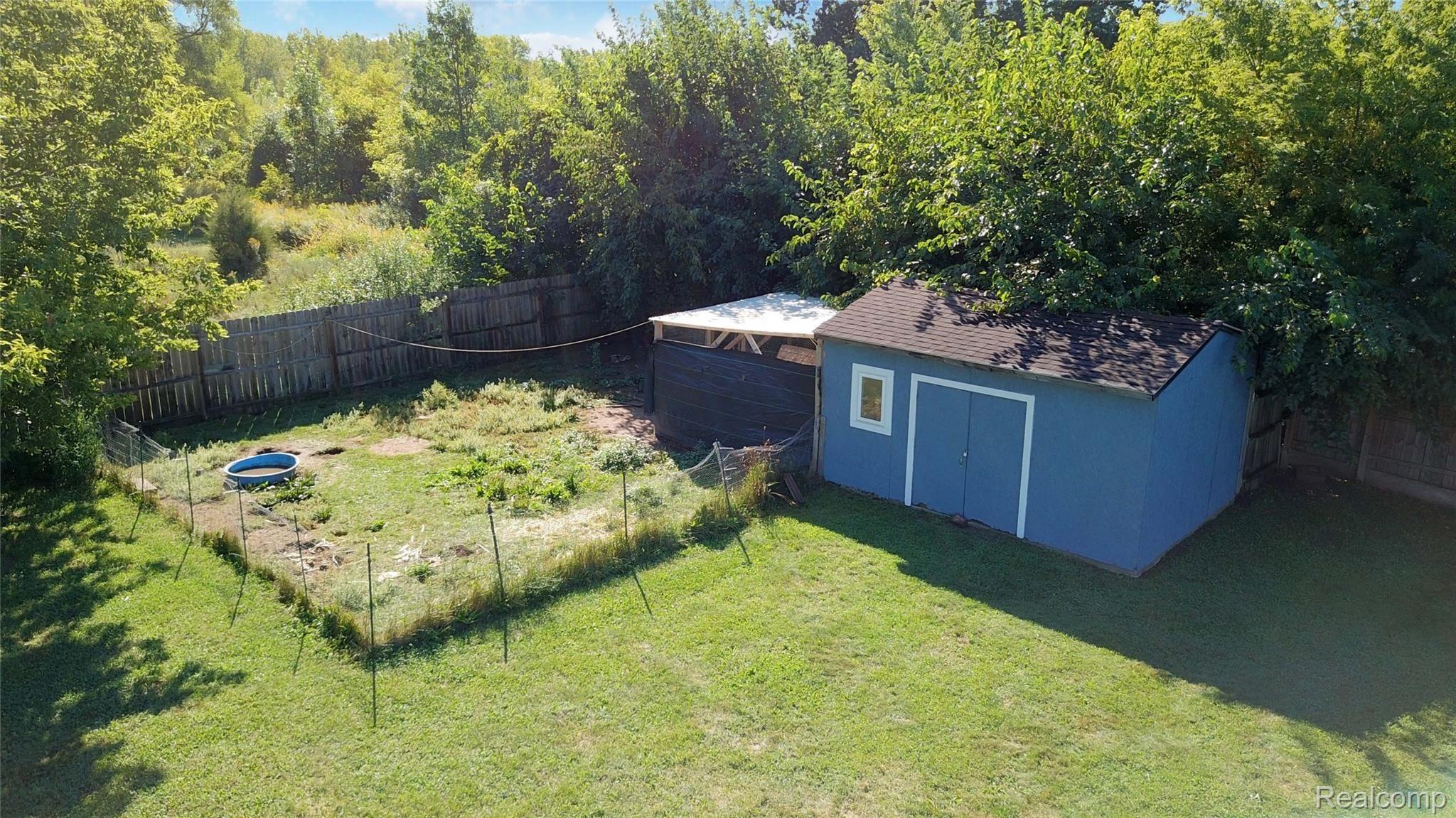 6507 Carpenter Road Flushing, MI 48433 - Photo 25 of 25 Shed.JPG