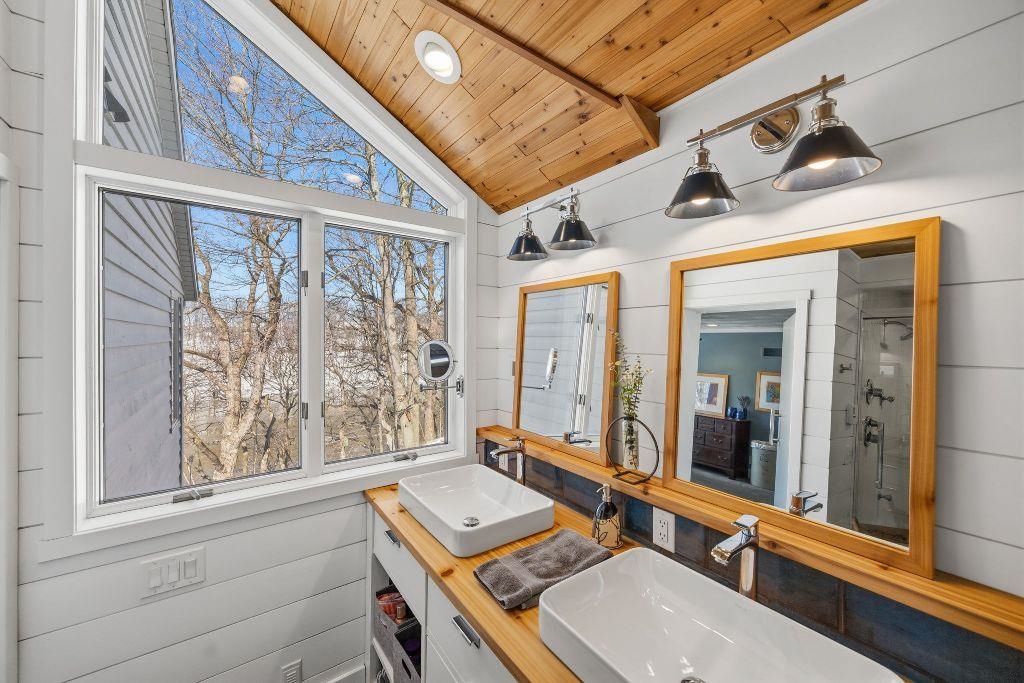 9445 North Arrowhead Shores Road Edgerton, WI 53534 - Photo 29 of 68